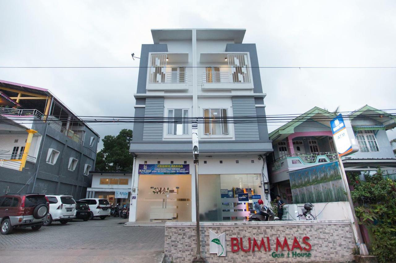 Oyo 819 Bumi Mas Guest House Banjarmasin  Exterior foto